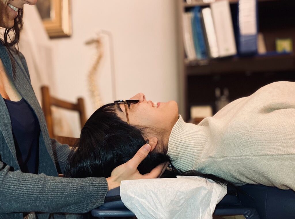 Il chiropratico e la cervicale. Il tac durante un aggiustamento chiropratico